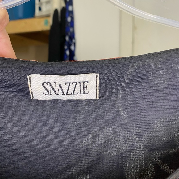 PRETTY VINTAGE PLUS SIZE TOP - Picture 4 of 4